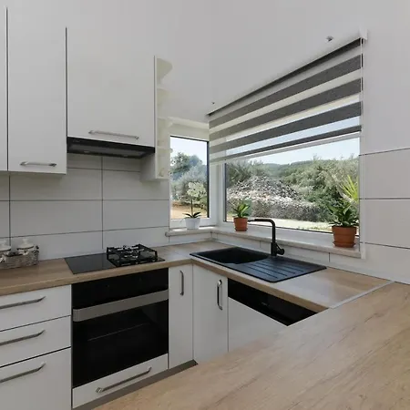 Seaside Family Friendly House With A Swimming Pool Supetar, Brac - 23114 *
